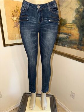 Vanilla Sky Dark Blue Skinny Jeans with Front Zipper Accents Size 7